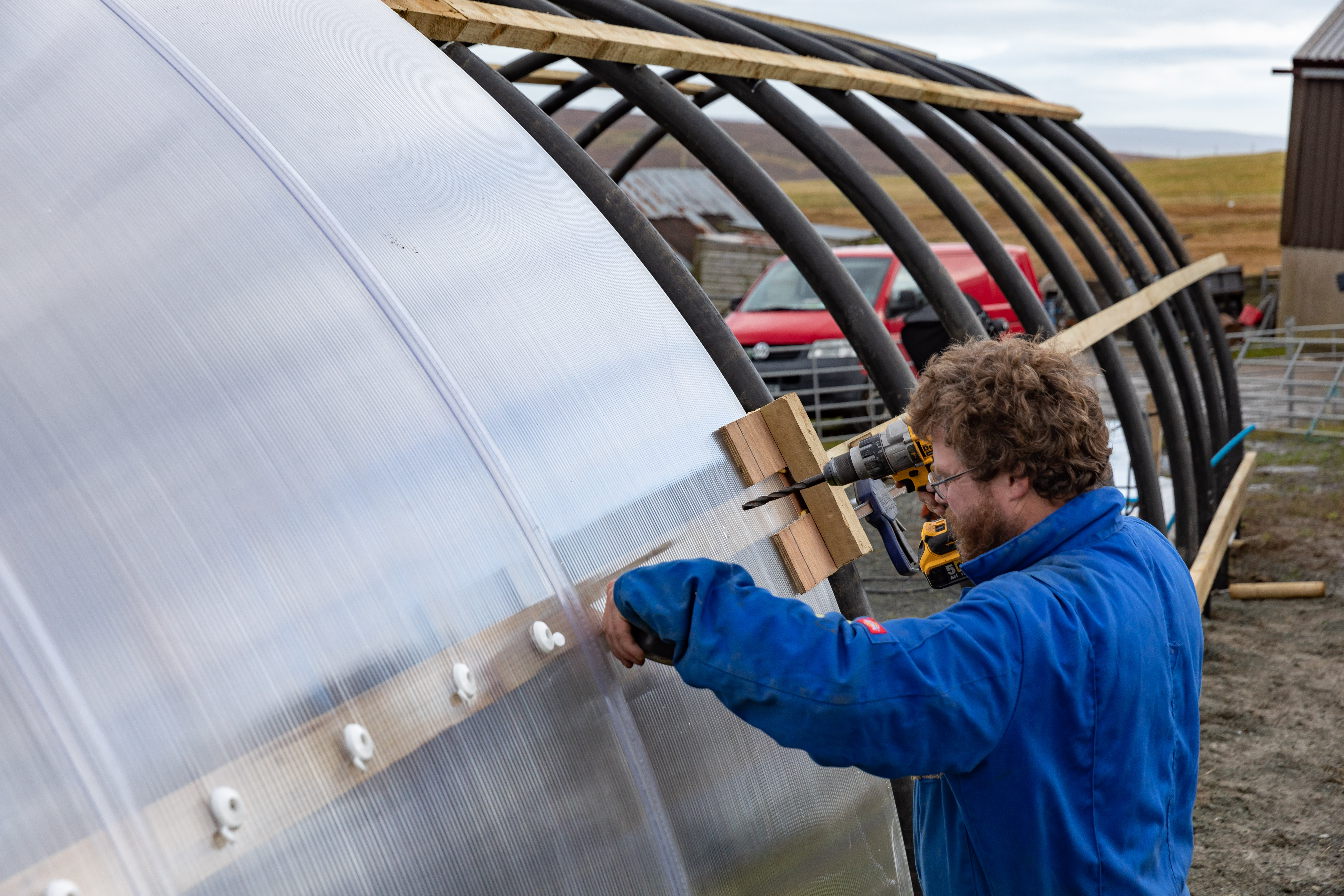 NortEnergy, Shetland a polycrub being built