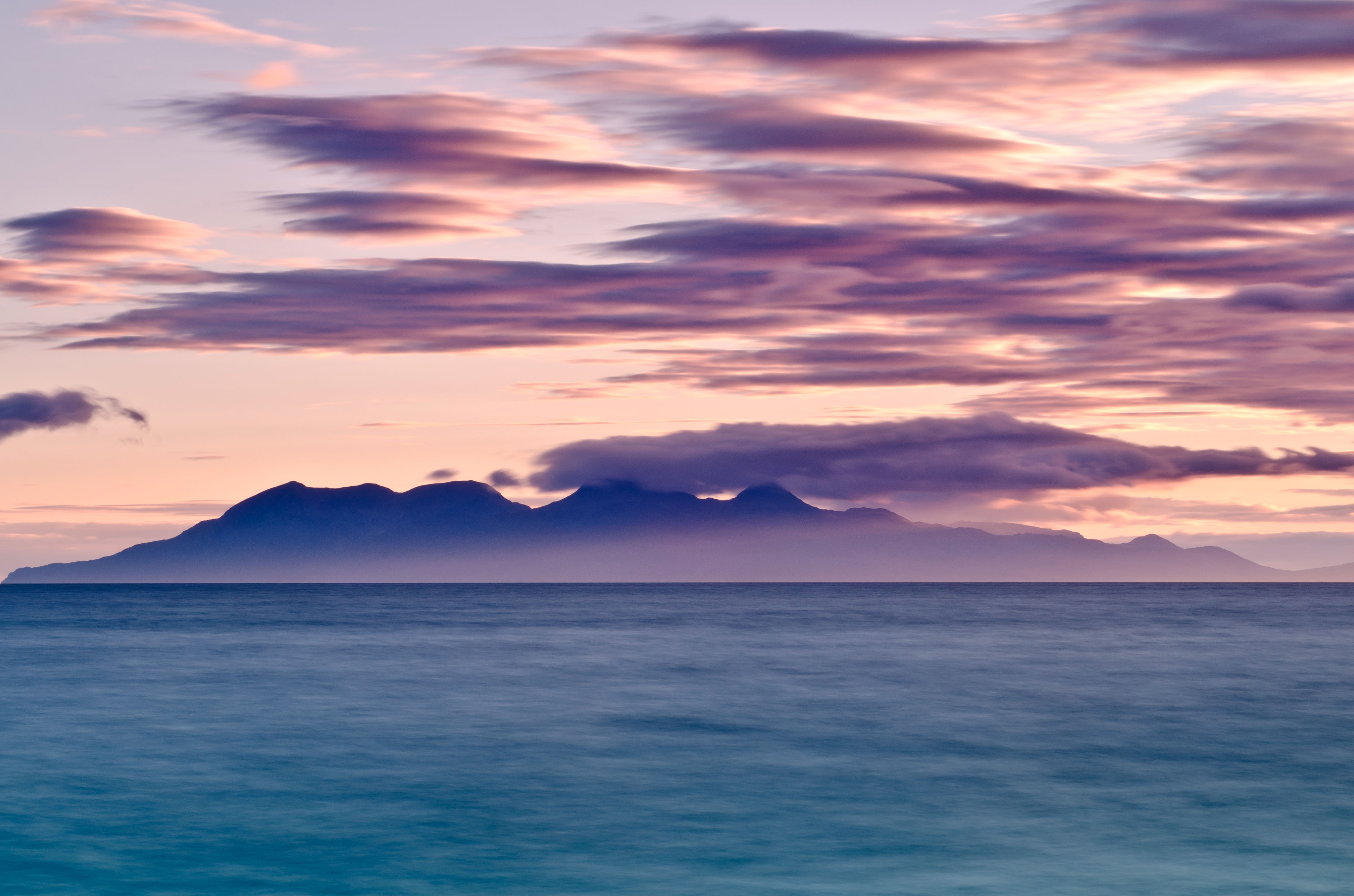 Isle of Eigg skyline