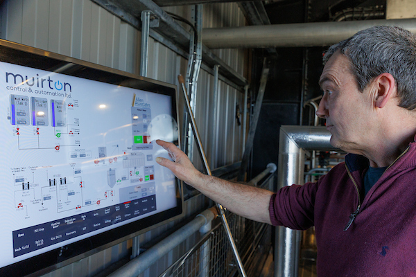 Benbecula Distillery 18.jpg